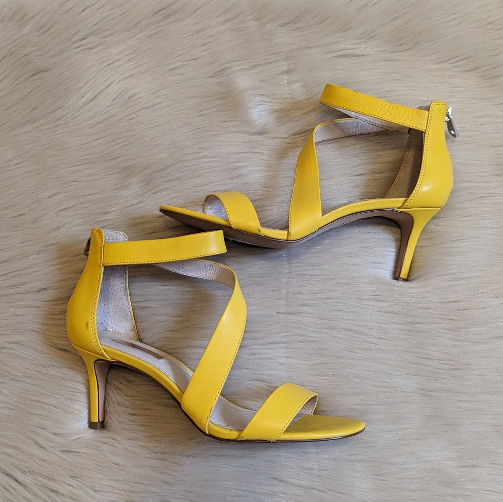 Louise et Cie bright yellow strappy heels size 7.5 comes wit box